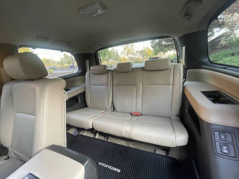 2011 Toyota Sequoia Platinum