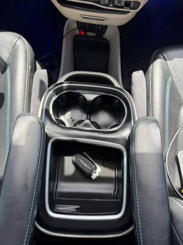 2021 Chrysler Pacifica Touring L