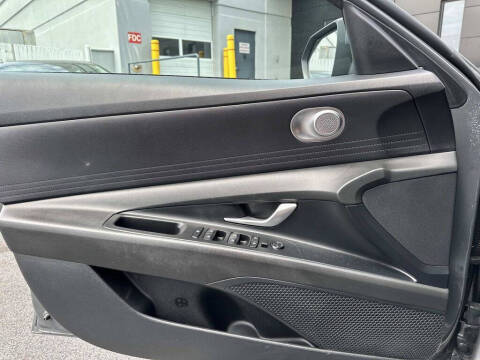 2023 Hyundai Elantra
