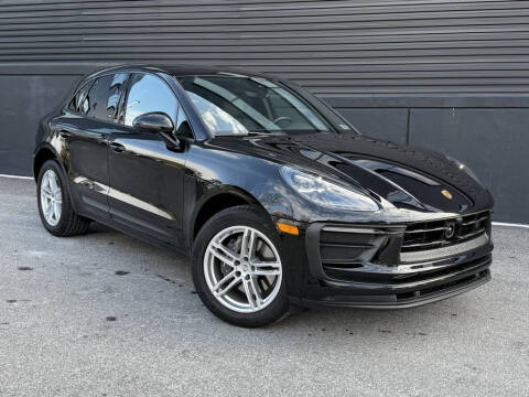 2025 Porsche Macan