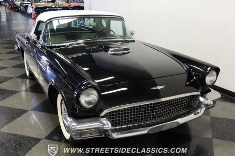 1957 Ford Thunderbird