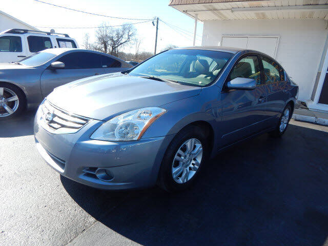 2011 Nissan Altima for sale at Ernie Cook and Son Motors in Shelbyville TN