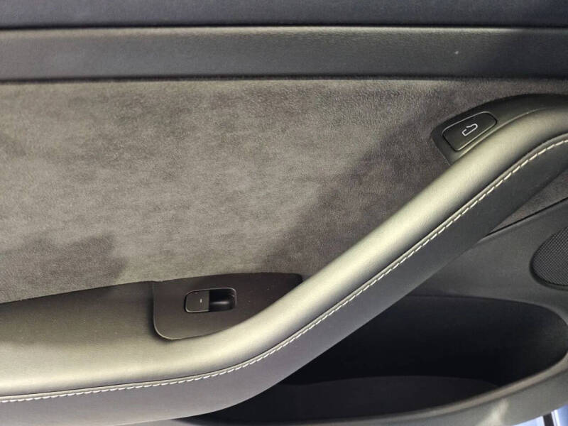 2023 Tesla Model 3 Performance