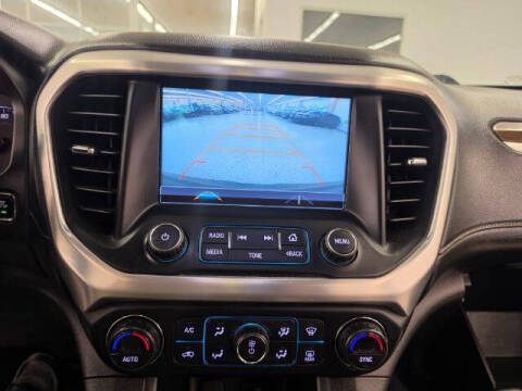 2017 GMC Acadia SLE-2