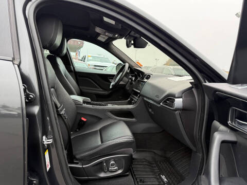 2020 Jaguar F-PACE 25t Premium