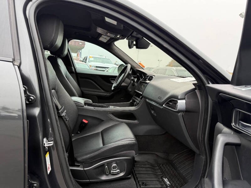 2020 Jaguar F-PACE 25t Premium