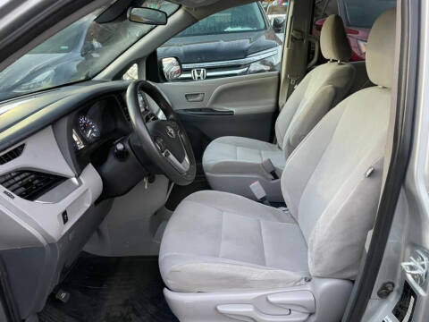 2020 Toyota Sienna for sale at Sylhet Motors in Jamaica NY