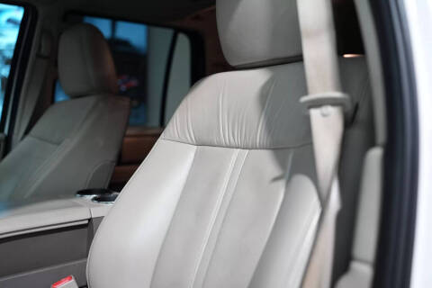 2017 Lincoln Navigator Select