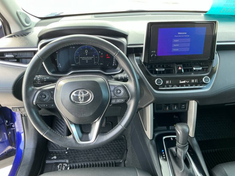 2024 Toyota Corolla Cross XLE