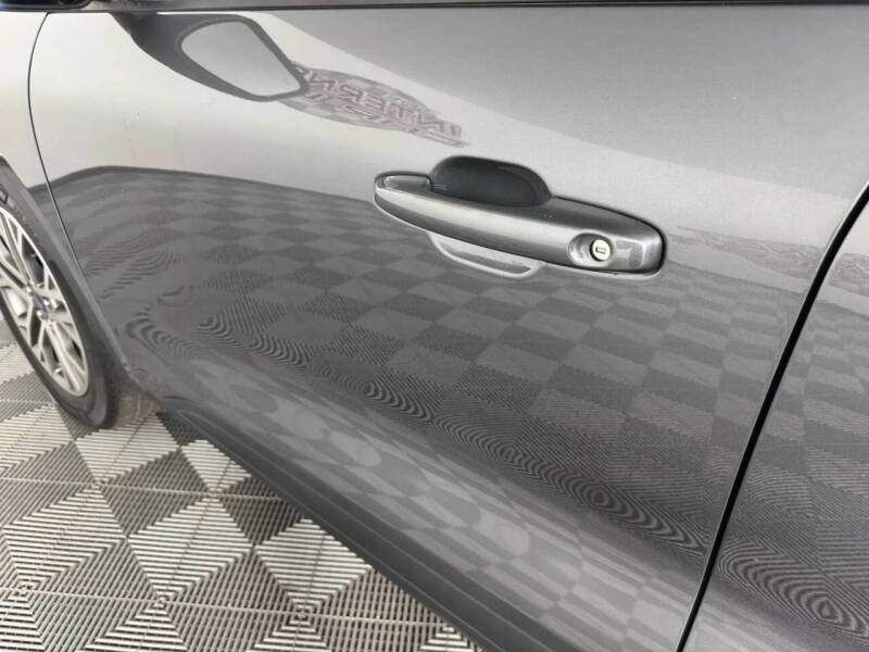 2021 Ford Escape SEL