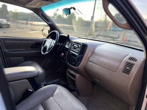 2001 Ford Escape XLT