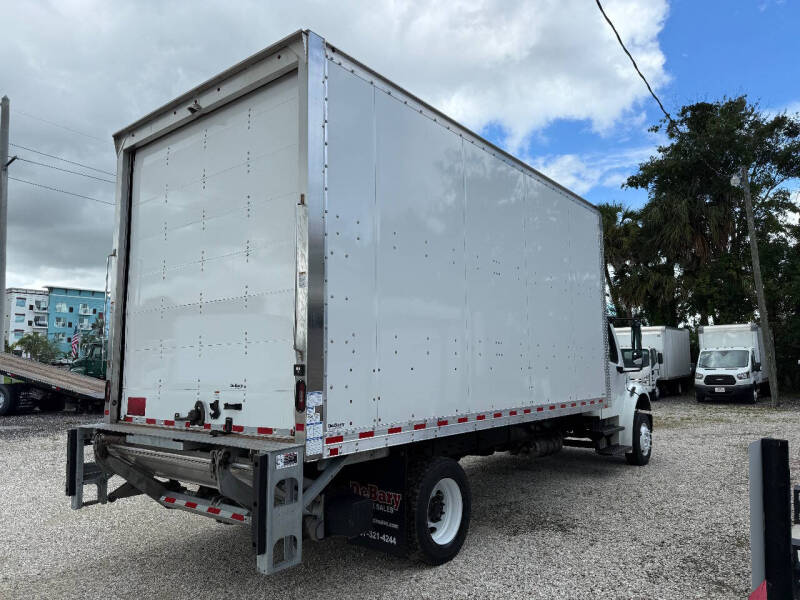 2022 Freightliner M2 106