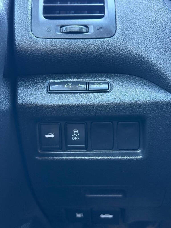 2016 Nissan Altima 2.5 SR