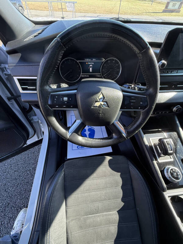 2022 Mitsubishi Outlander Black Edition