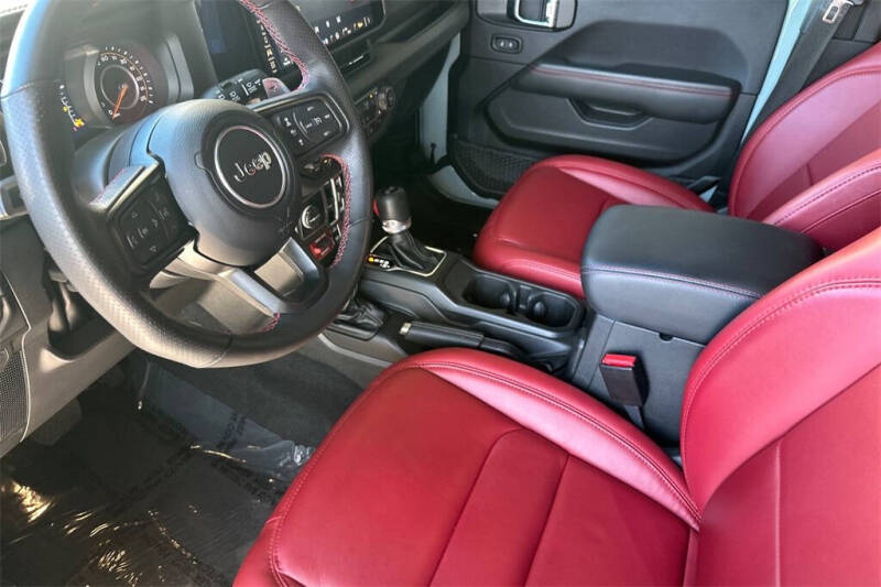 2024 Jeep Wrangler Rubicon 392