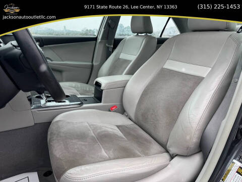 2012 Toyota Camry Hybrid LE