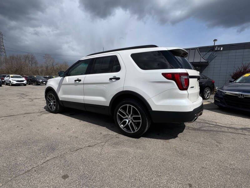 2016 Ford Explorer Sport