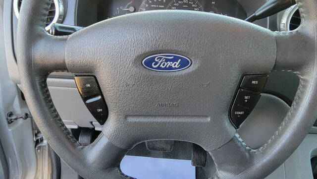 2004 Ford Expedition XLT