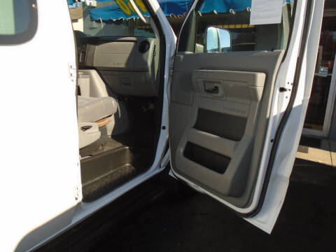 2009 Ford E-Series E-250