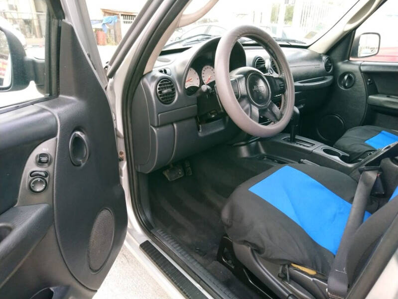 2004 Jeep Liberty Sport