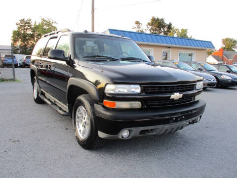 2005 Chevrolet Suburban for sale at Supermax Autos in Strasburg VA