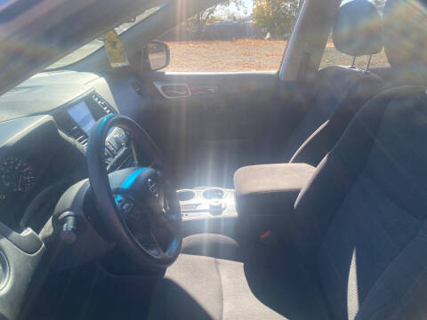 2015 Nissan Pathfinder S