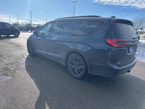 2021 Chrysler Pacifica Touring L
