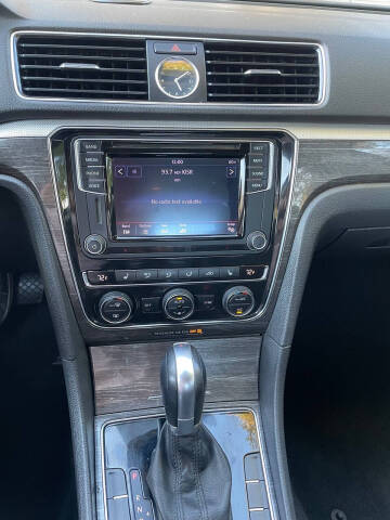 2016 Volkswagen Passat 1.8T SE