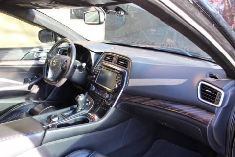 2017 Nissan Maxima Platinum