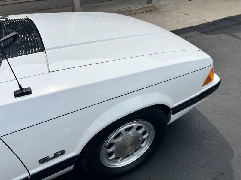 1990 Ford Mustang LX 5.0