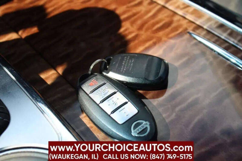 2017 Nissan Armada SV