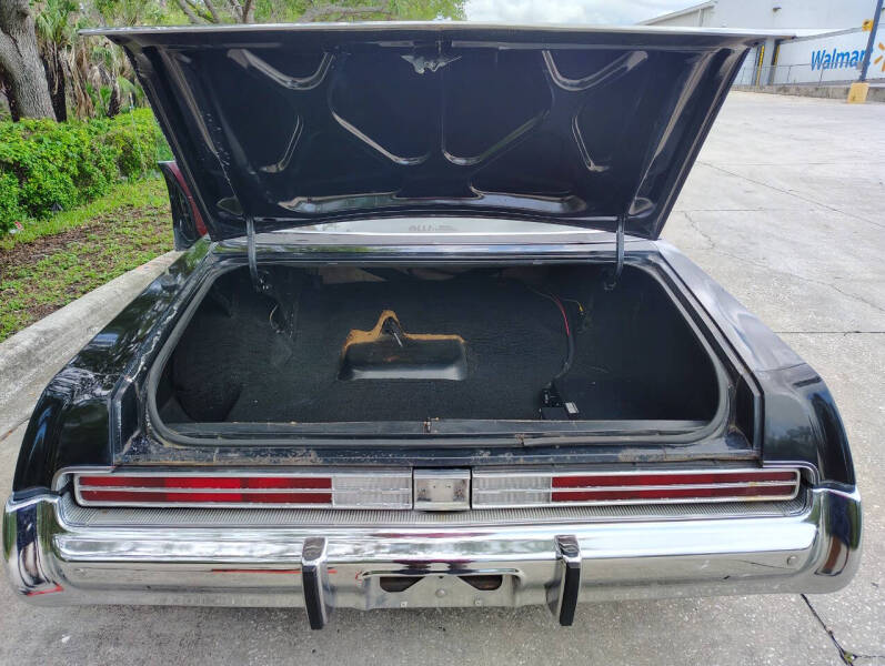 1975 Chrysler New Yorker