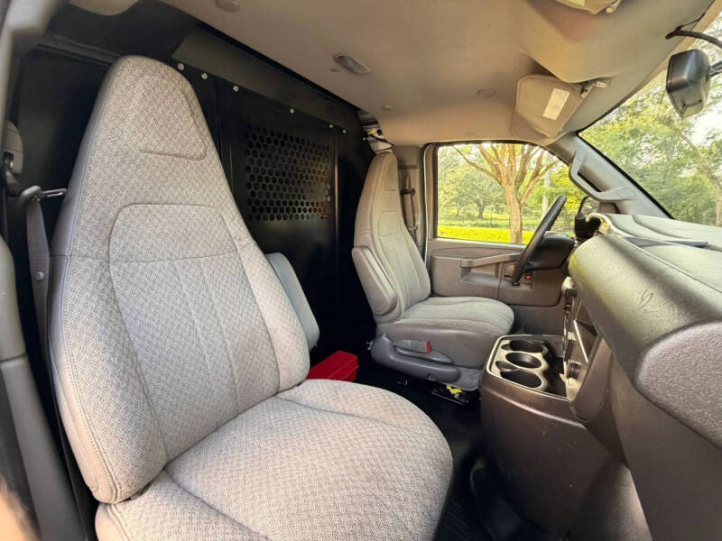 2025 Chevrolet Express 2500