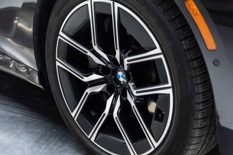 2023 BMW 7 Series 740i