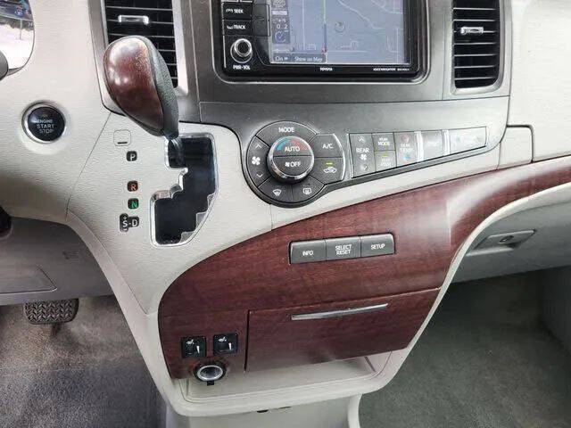 2014 Toyota Sienna