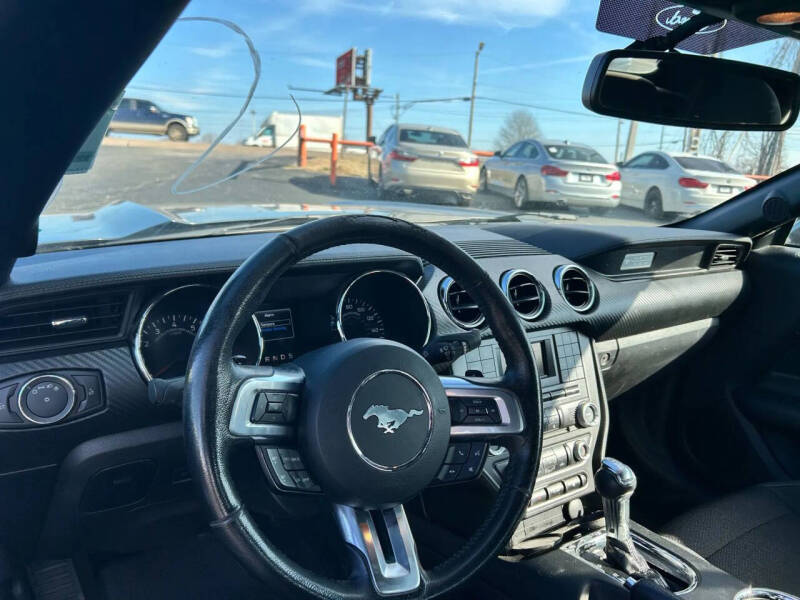 2016 Ford Mustang V6