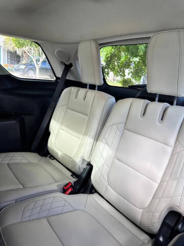 2017 Ford Explorer Platinum