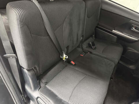 2015 Toyota Prius v Two