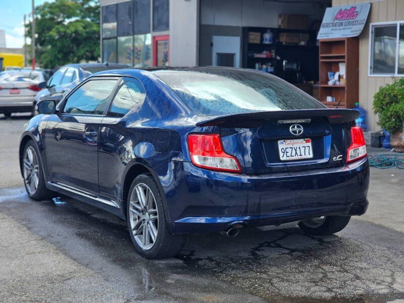 2011 Scion tC