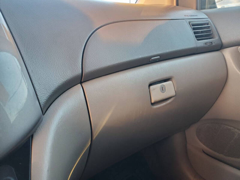 2009 Toyota Sienna LE 8-Passenger