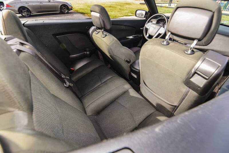 2012 Chrysler 200 Touring