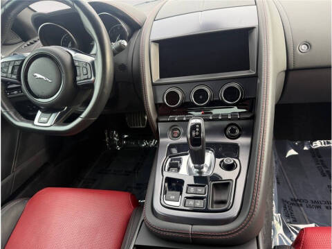 2020 Jaguar F-TYPE R