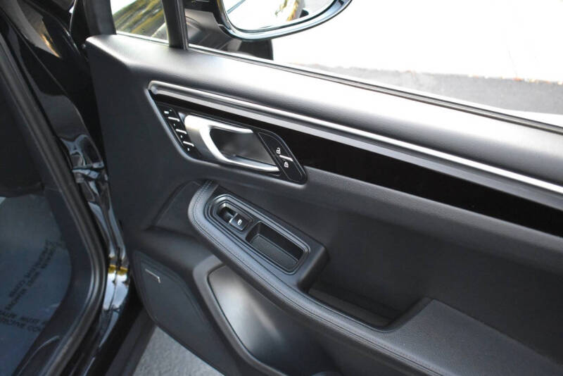 2021 Porsche Macan