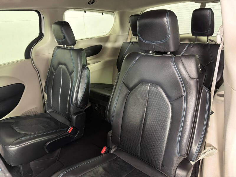 2021 Chrysler Pacifica Touring L