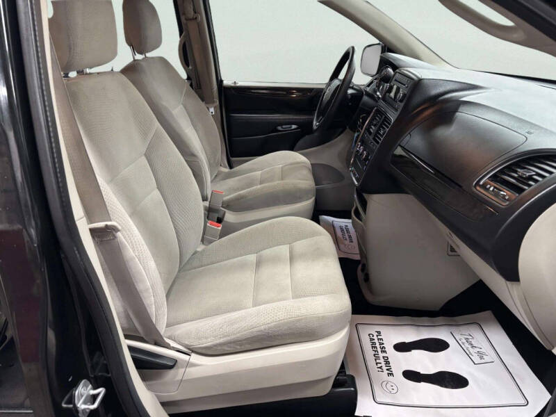 2016 Dodge Grand Caravan American Value Package