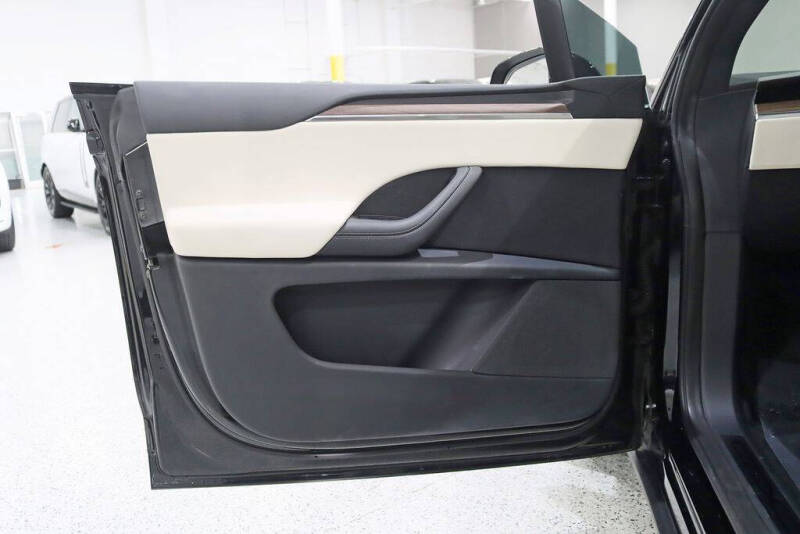 2025 Tesla Model X