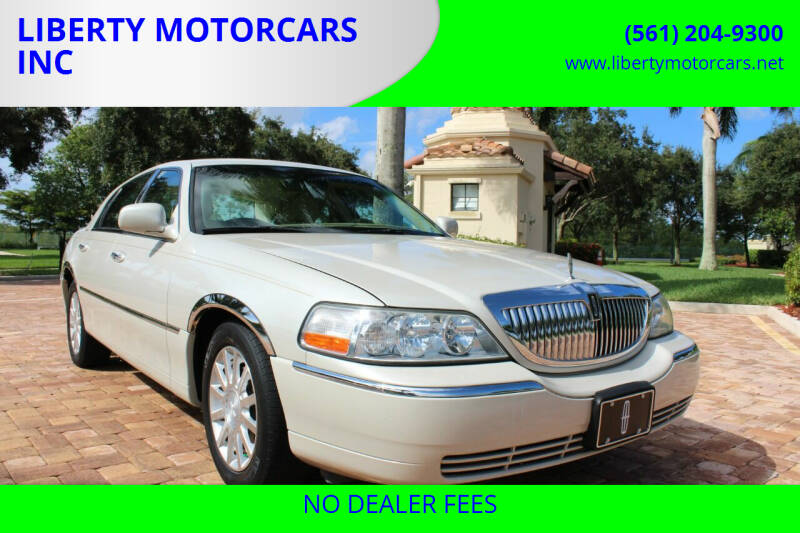2006 Lincoln Town Car for sale at LIBERTY MOTORCARS INC in Royal Palm Beach FL