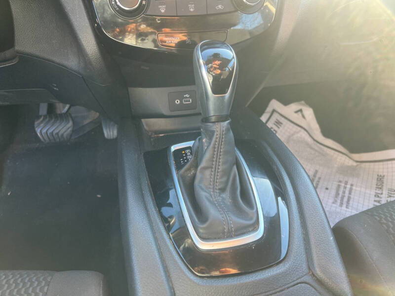 2020 Nissan Rogue Sport S