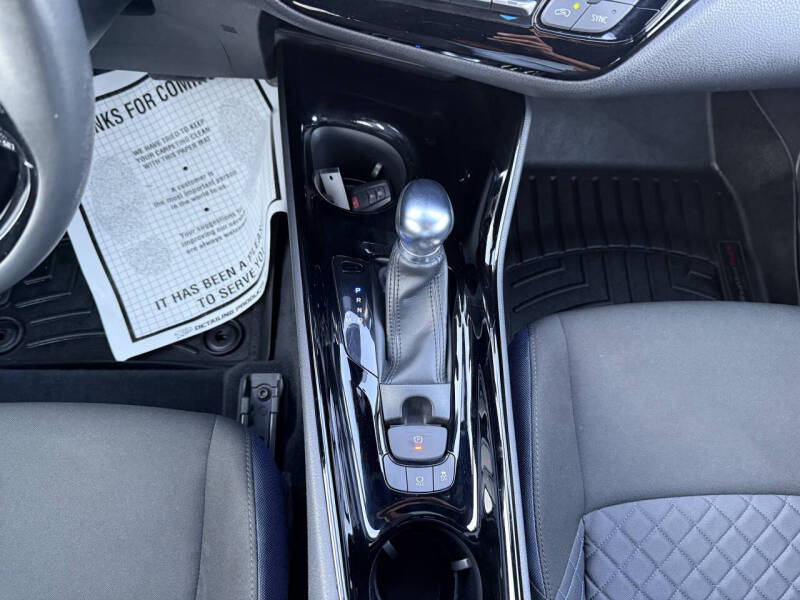 2021 Toyota C-HR XLE