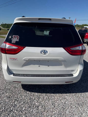 2016 Toyota Sienna